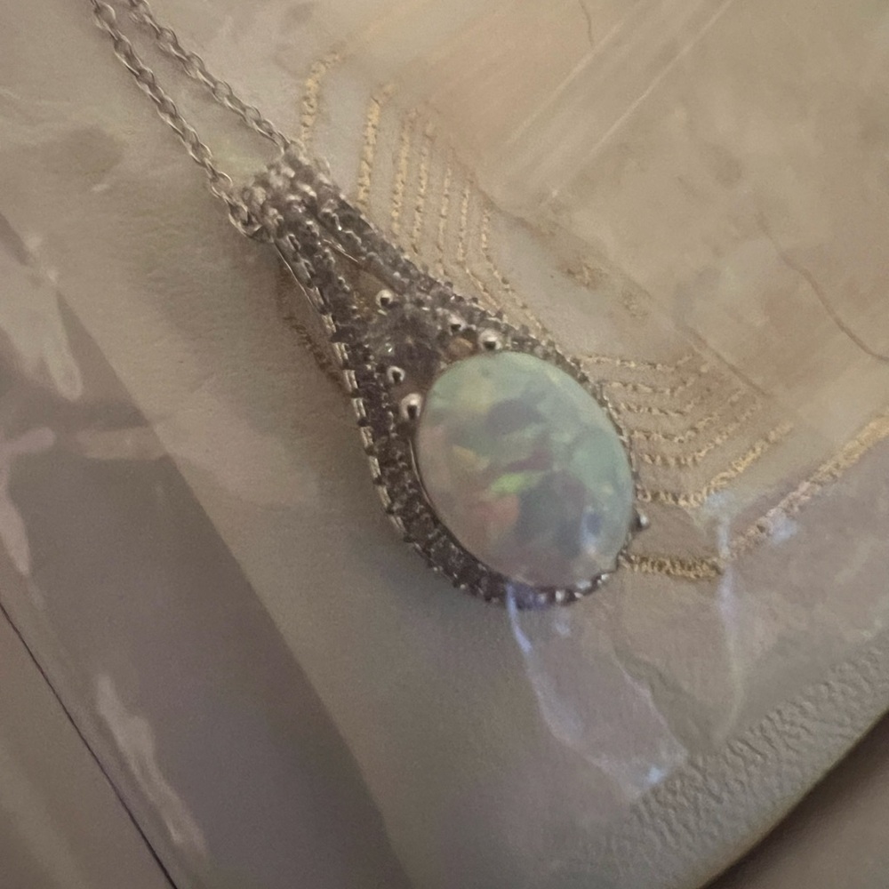 Elegant Silver Necklace with Opal Pendant Helzburgs  diamonds - Picture 2 of 4